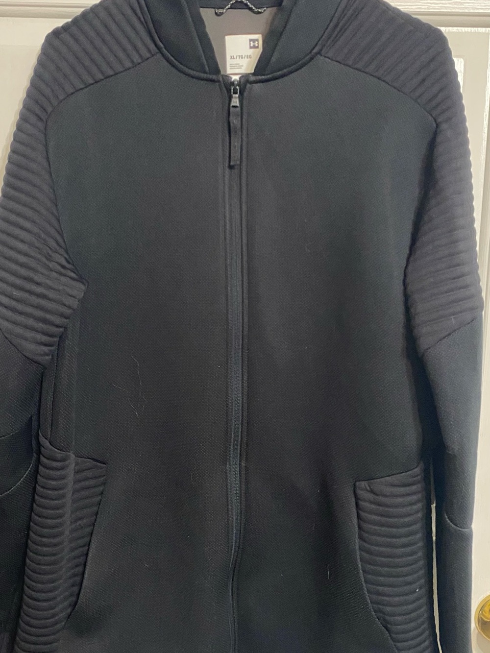 Under Armour Men's Black Quilted-Sleeve Bomber Jacket